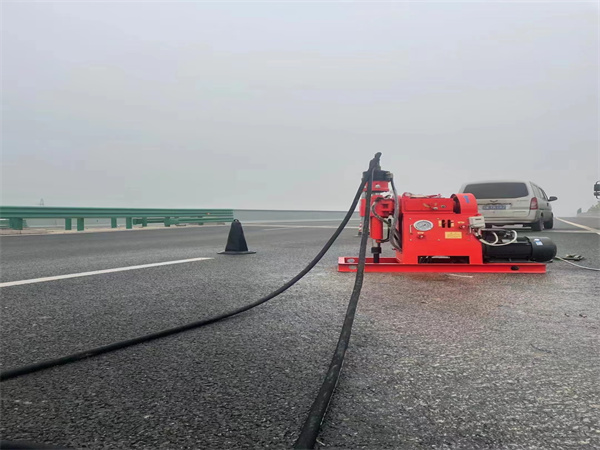 廉江马路路基路面开裂下沉注浆加固灌浆